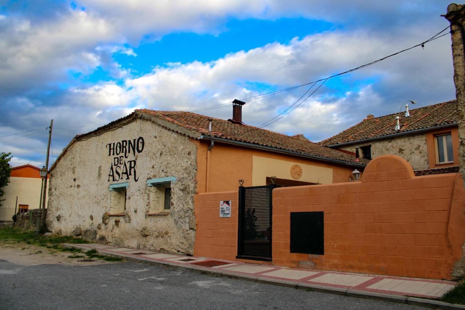 Casa Rural El Horno De La Aldegueela Torrecaballeros Luaran gambar